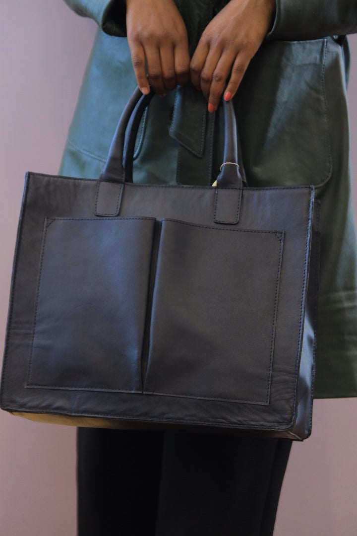Black Leather Tote Bag – Spacious Work & Travel Tote with Zippered Closure and Sleek Finish